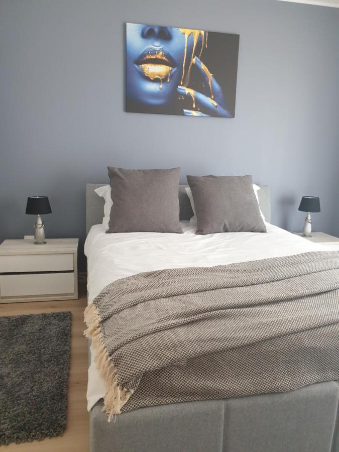 Qualis Apartament Brassó Kültér fotó